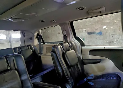 2011 Chrysler Town & Country Touring L из США, поврежденный, VIN 2A4RR8DG2BR704237